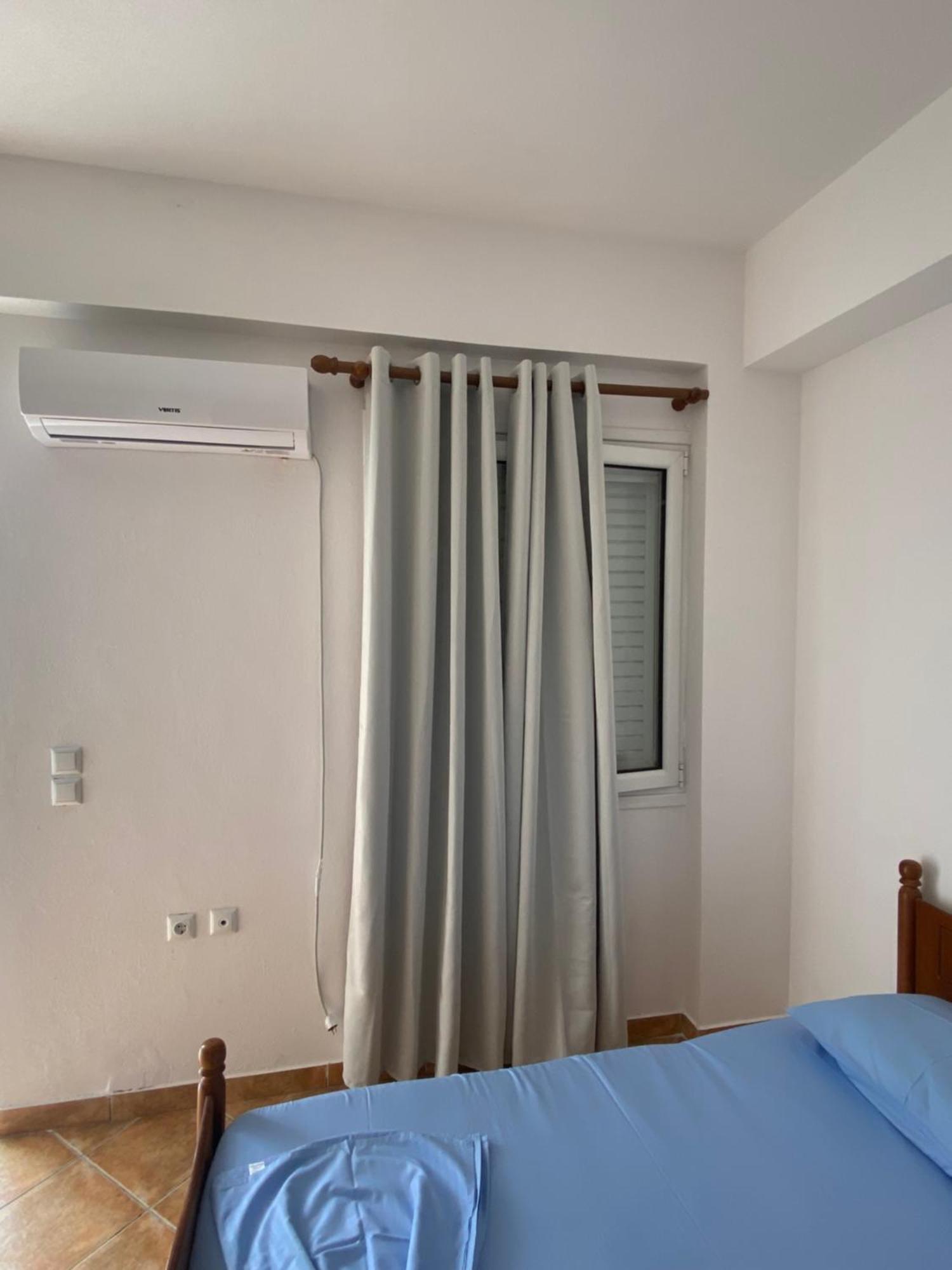 Eleni'S Holiday Rooms Himarë Exterior foto